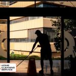Kantor Lebih Bersih Dengan Outsourcing Cleaning Service outsourcing cleaning service