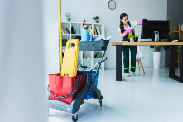 perusahaan pt cleaning service