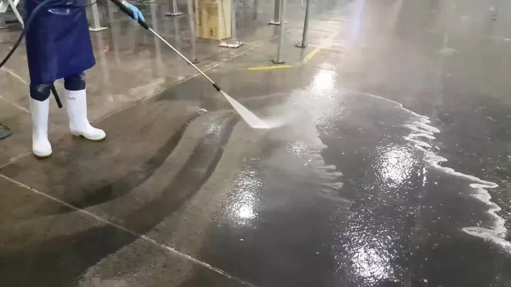 cleaning lantai pabrik