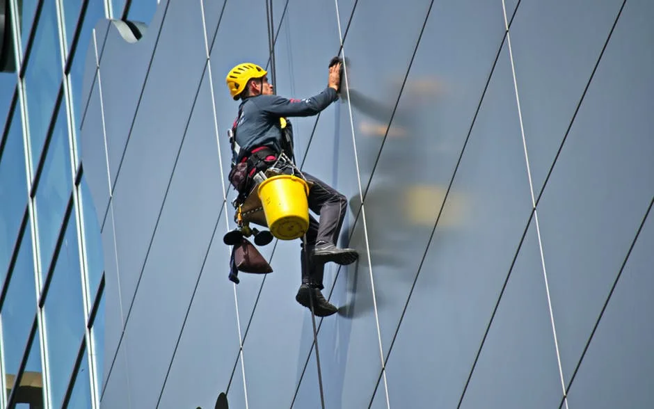 rope access cuci kaca gedung acp